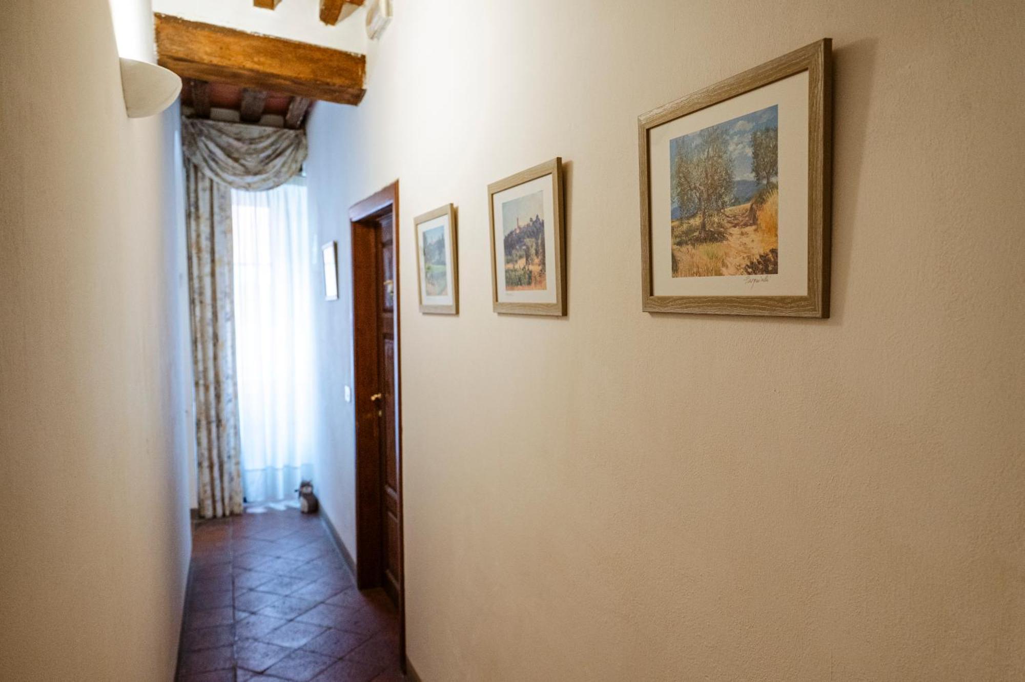Antica Casa Dei Rassicurati Panzió Montecarlo Kültér fotó