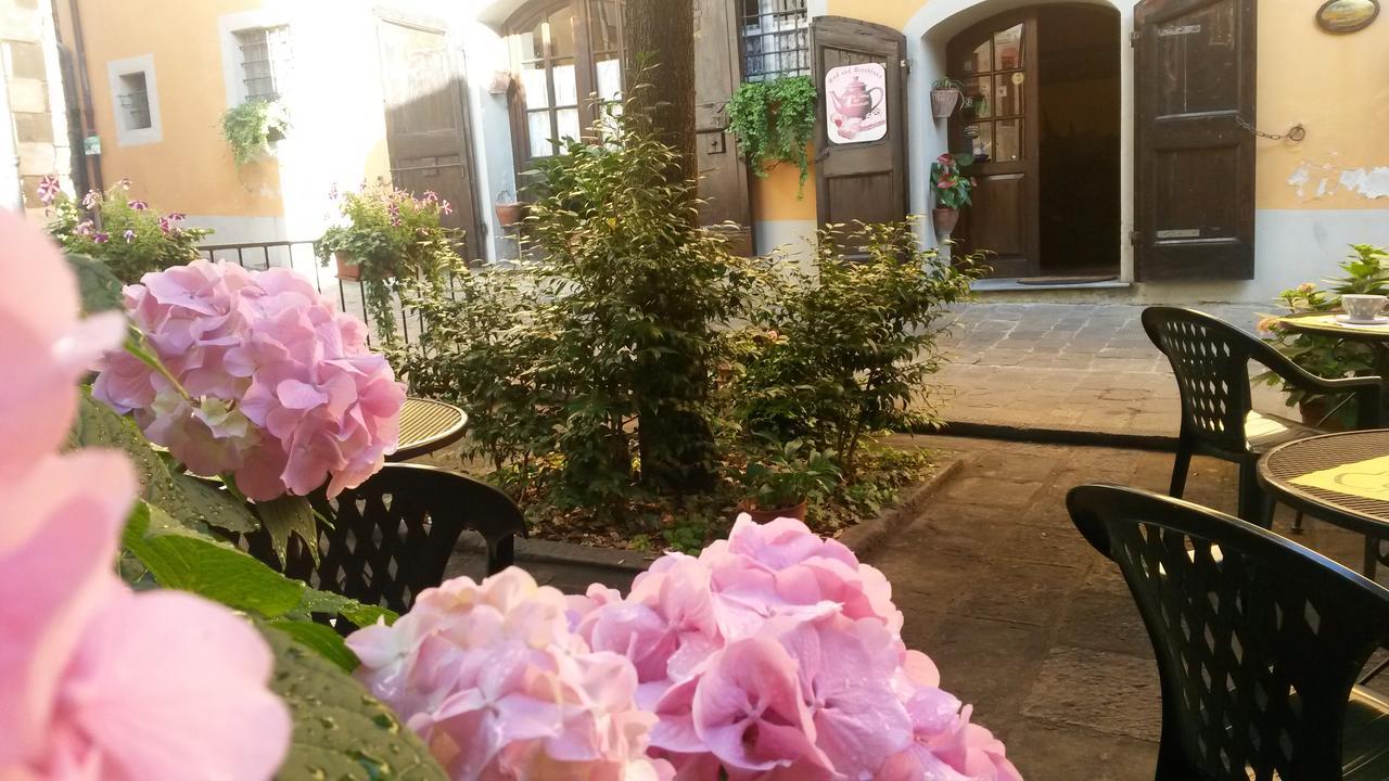 Antica Casa Dei Rassicurati Panzió Montecarlo Kültér fotó