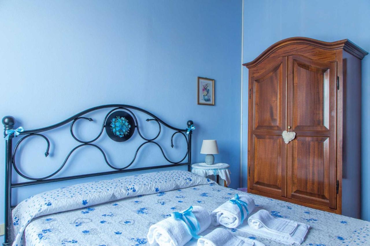 Antica Casa Dei Rassicurati Panzió Montecarlo Kültér fotó