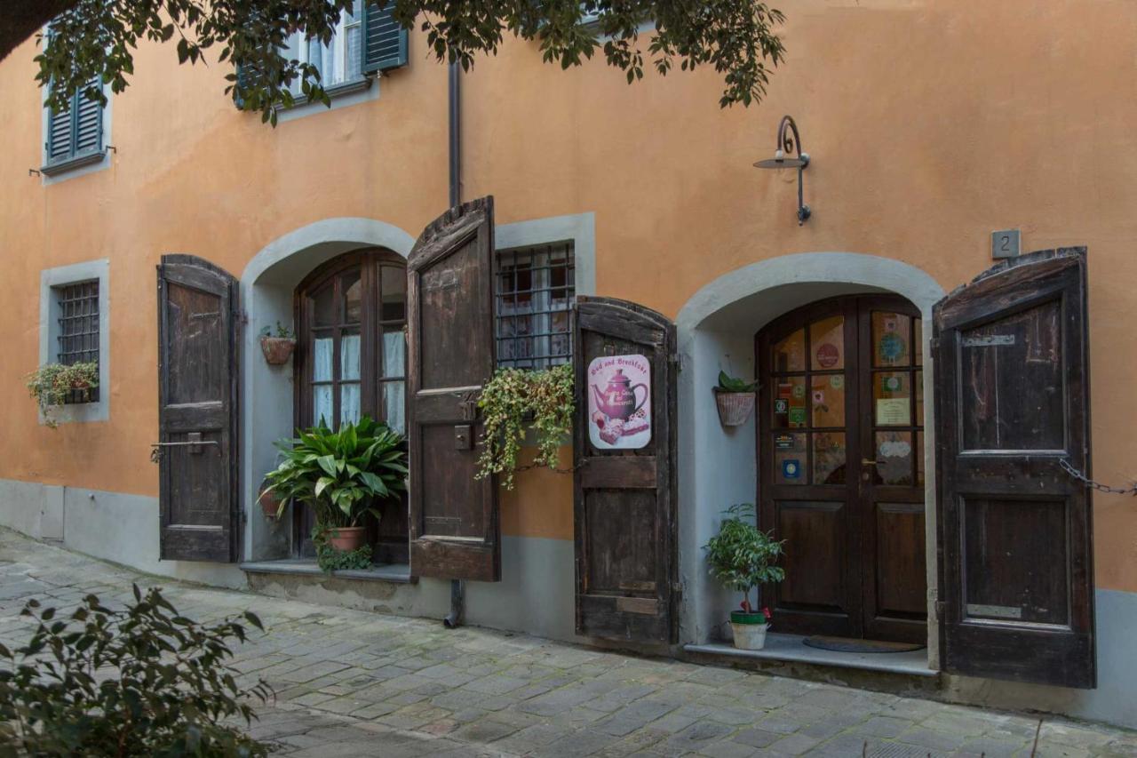 Antica Casa Dei Rassicurati Panzió Montecarlo Kültér fotó