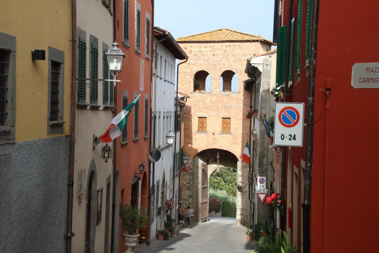 Antica Casa Dei Rassicurati Panzió Montecarlo Kültér fotó