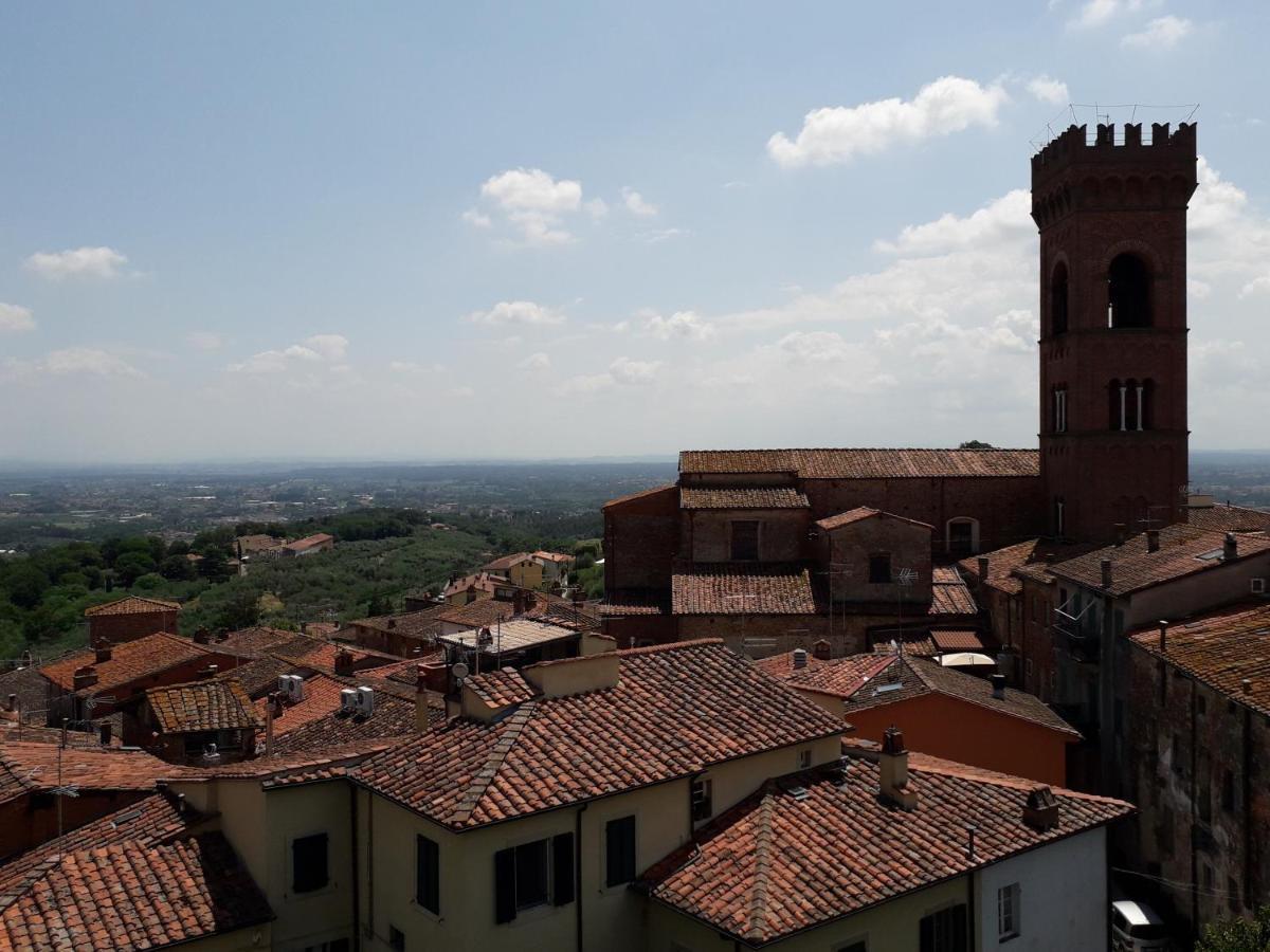 Antica Casa Dei Rassicurati Panzió Montecarlo Kültér fotó